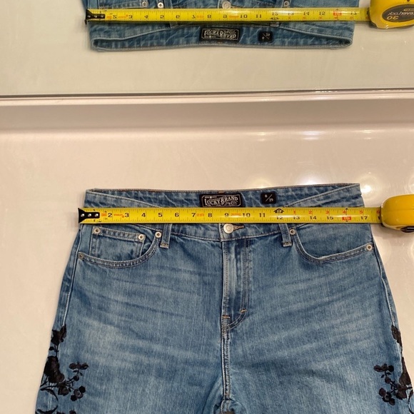 Lucky brand embroidered jeans size 8/29 - Picture 9 of 13